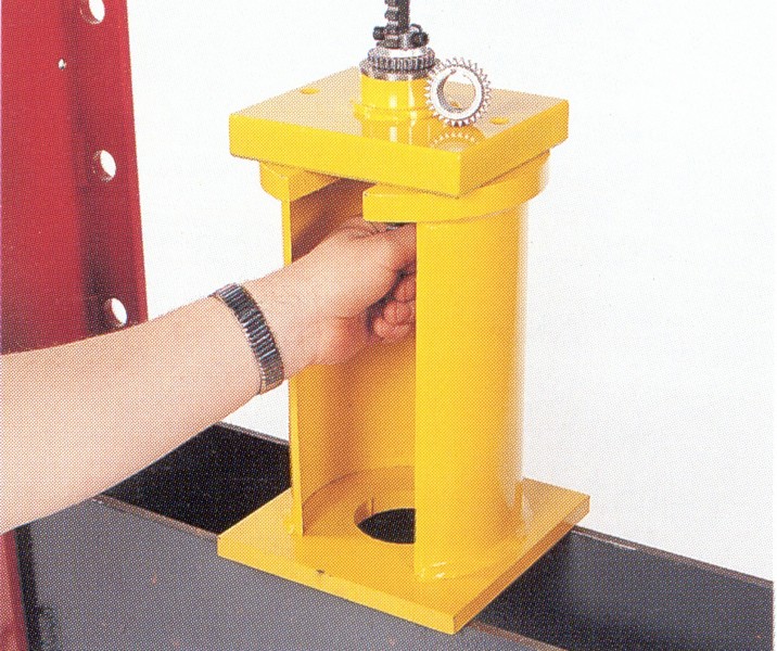 Broaching Fixture